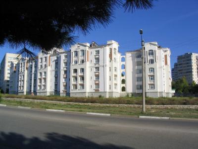 В Севастополе многоэтажки с электроплитами обеспечат мощными генераторами